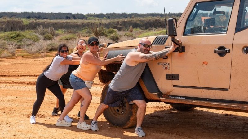 Curaçao Jeep Safari: Grot, Kunuku en Porto Mari 7 curacao jeep safari san pedro vlakte 800x450 1