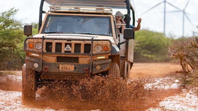 Curaçao Jeep Safari: Grot, Kunuku en Porto Mari 6 jeep safari curacao modder 800x450 1