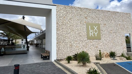 LXRY Mall, Curacao